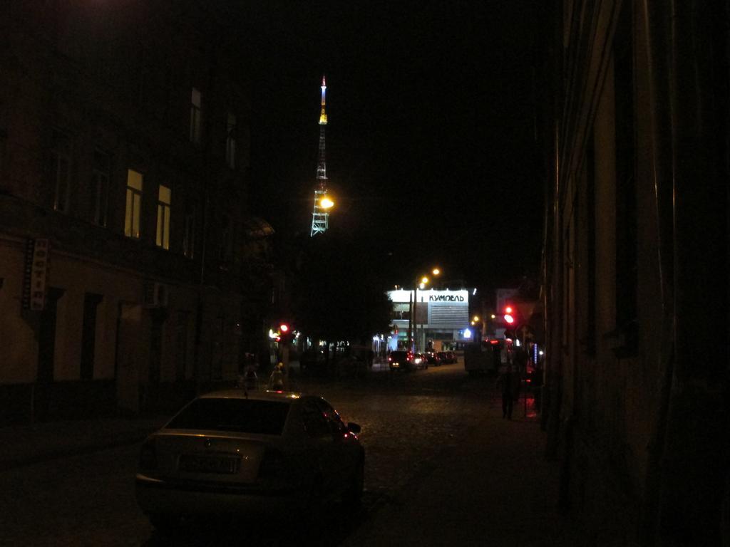 Near Opera Apartment リヴィウ エクステリア 写真
